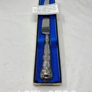 Vintage Fully Hallmarked Sheffield Sterling Silver Cake Knife. image 10