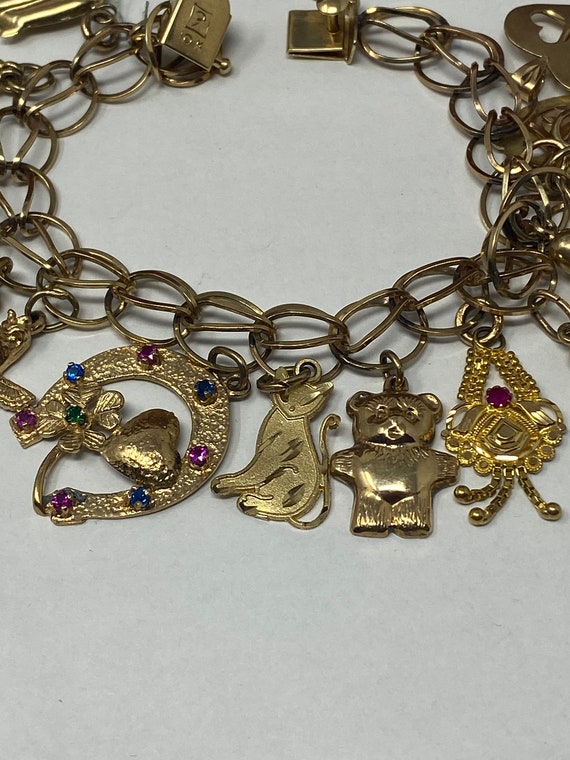 Vintage Estate Gold Charm Bracelet with Sixteen V… - image 2