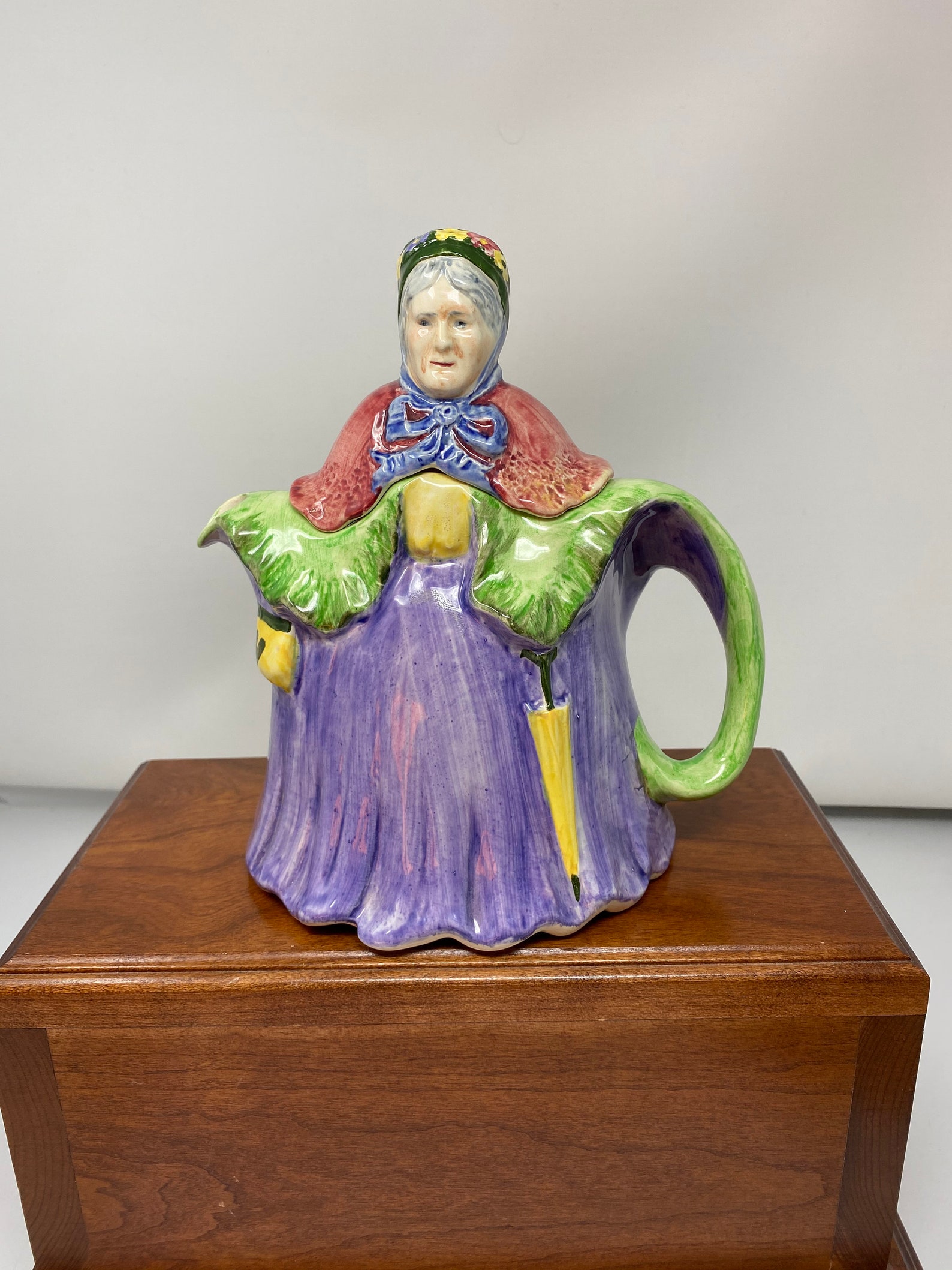 Little Old Lady Teapot Made in England. Etsy