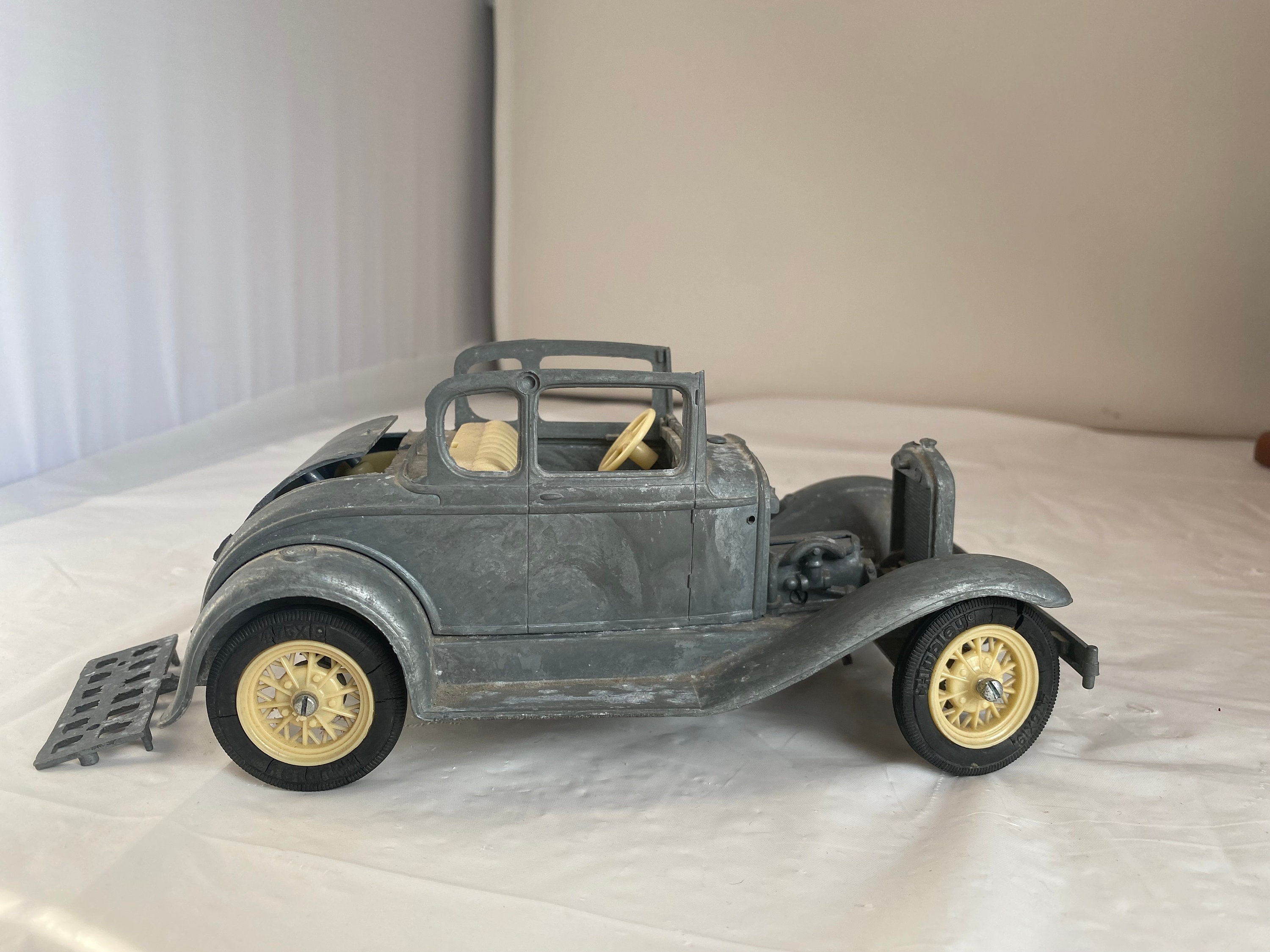 Vintage Hubley Lancaster PA #854-5K Toy Car for Parts or Vintage Hubley Lancaster PA #854-5K Toy Car for Parts or