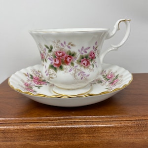 Royal Albert 1961 Lavender Rose Teacup and Saucer Bone China England.