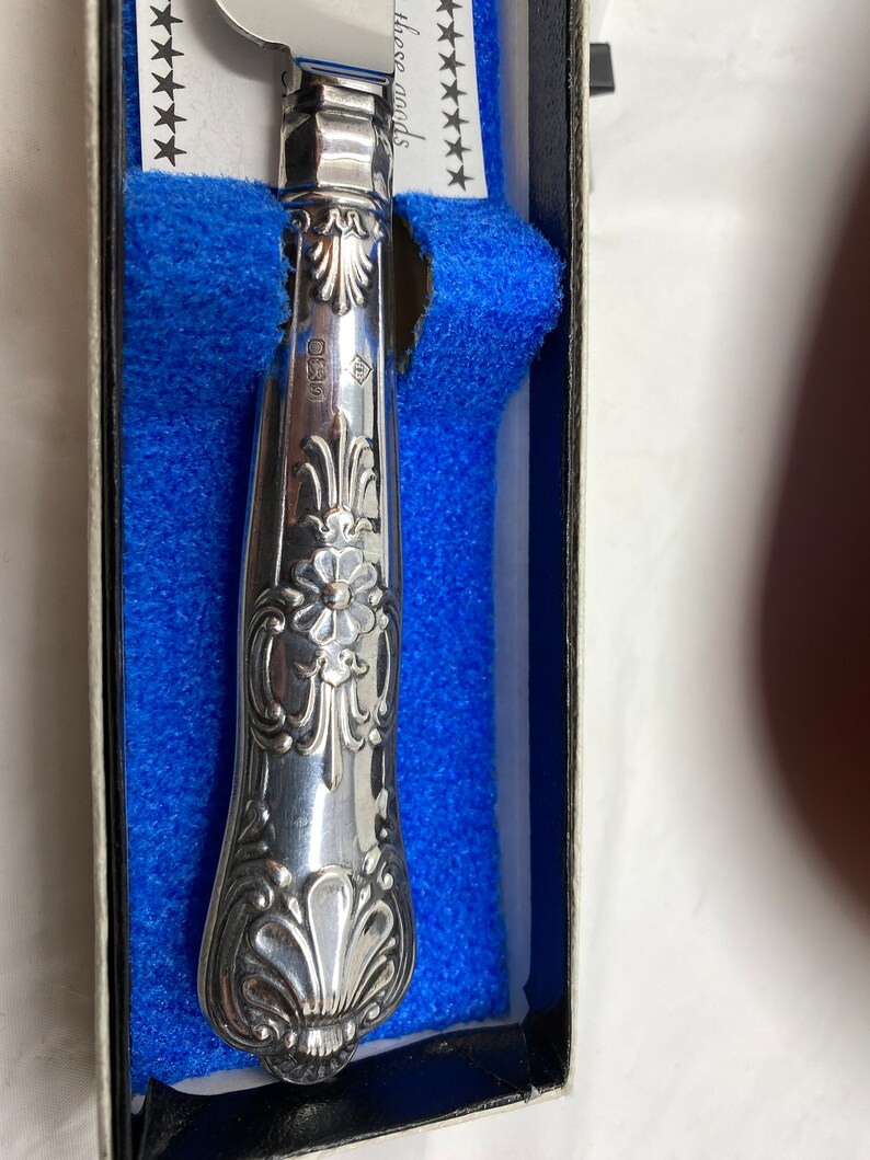 Vintage Fully Hallmarked Sheffield Sterling Silver Cake Knife. image 4