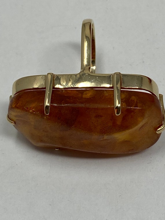 Vintage Estate 14Kt Gold and Amber Ring. - image 5