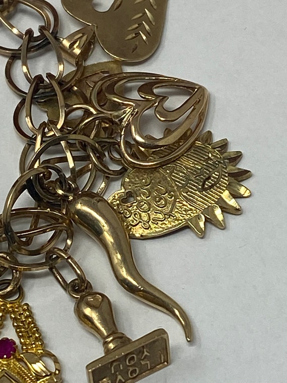 Vintage Estate Gold Charm Bracelet with Sixteen V… - image 4