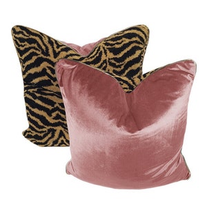 Rose Tiger Print Velvet Pillow Cover