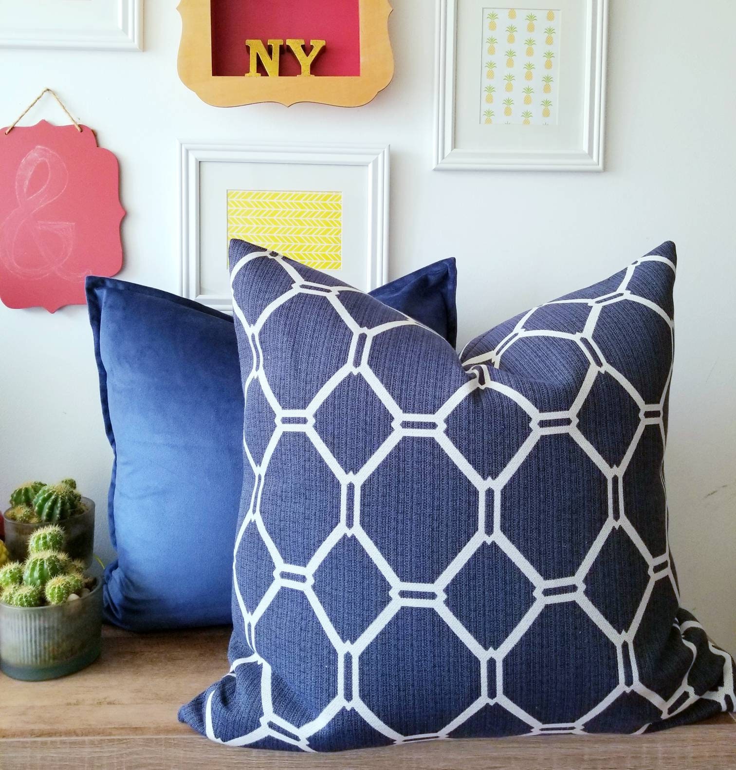 Almohada azul marino y blanco cubierta de almohada de diseño | Etsy