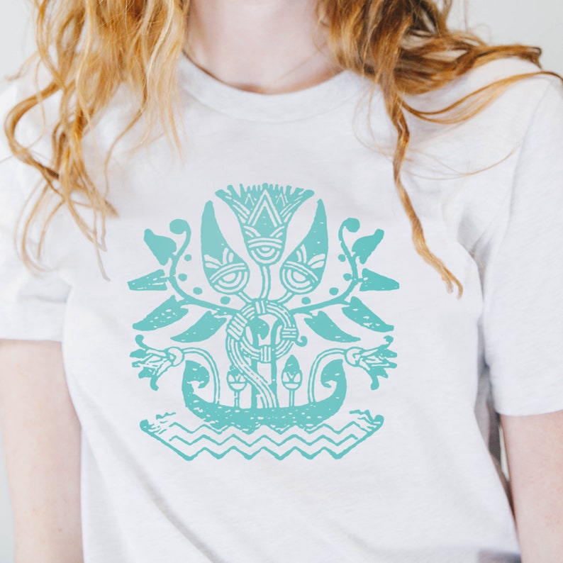 Flower Tribal Design Goddess Bloom Tee Women/'s Size Large 100/% White Cotton Semi-Fitted Tee Hieroglyphic Graphic