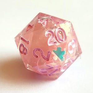 Liquid Core Resin D20 - Cherry Blossom