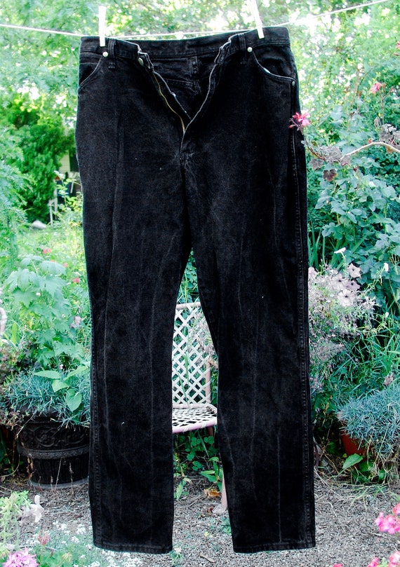 wrangler black jeans relaxed fit