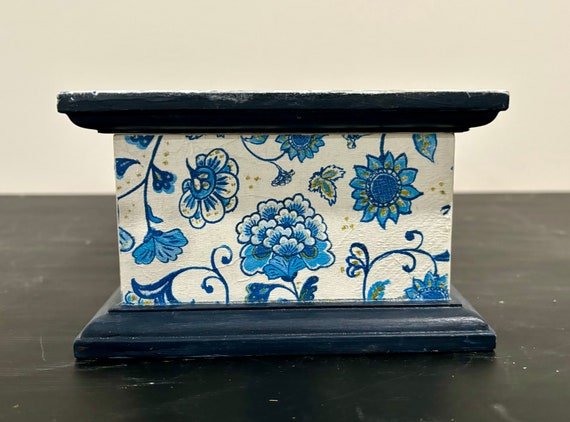 Blue and White Upcycled Vintage Jewelry Box, pain… - image 6