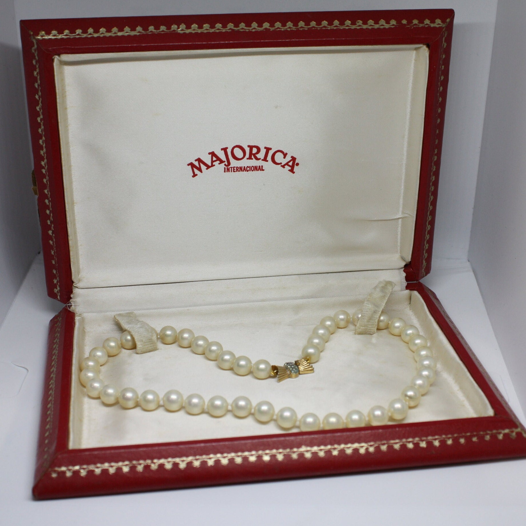 VINTAGE MAJORICA TRIPLE STRAND PEARLS Necklace w/ Box | eBay
