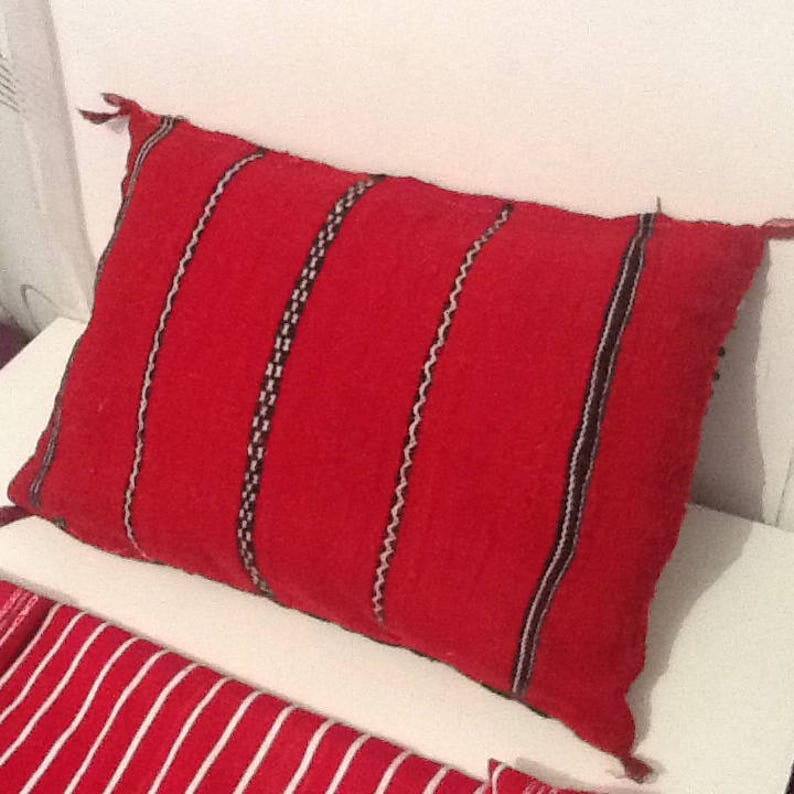 Authentic double-sided hand-made cushion cover in wool and sequins Atlas medium unique piece in good condition