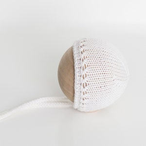 Knit baby bonnet, White bonnet, Newborn Photography Bonnet, Knit photography prop, newborn photographer