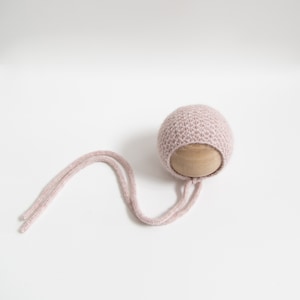 Cofano per bambini in maglia rosa, Cofano per fotografia neonatale, Oggetto di scena per fotografia a maglia, Oggetto di scena fotografico