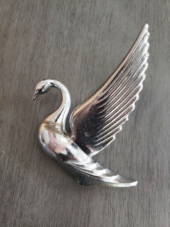 vintage swan hood Gem