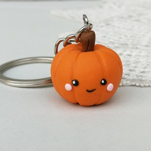 Kawaii pumpa nyckelring, söt höstnyckelring, Halloween- eller Thanksgiving-present, hösttillbehör i polymerlera