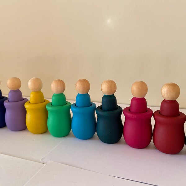 Colour matching nesting peg dolls. Pick your own colours / personalisation available. Educational. Montessori, wooden toys, early learning