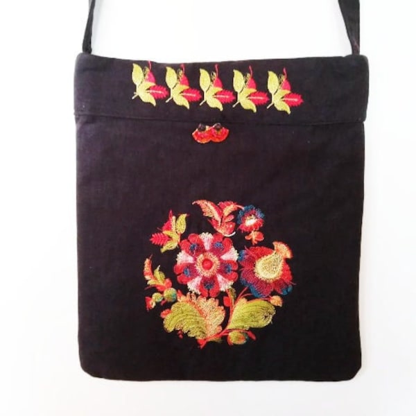 Sac Tote-bag pour femme sac brodé,originale broderie florale ethnique, couleur noire, rabat brodé, poche arrière brodée.