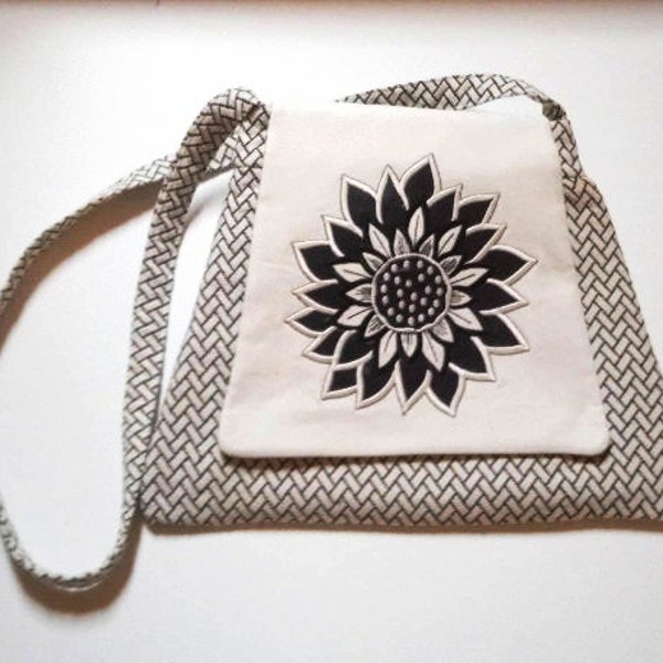 Sac à main pour femme en tissu Jacquard blanc impressions noires broderie fleur appliquée cuir  sur rabat,sac bandoulière.