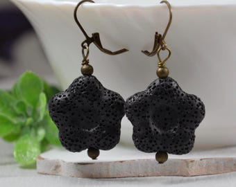 Pendientes de flor de roca de lava negra: difusor bohemio sin níquel