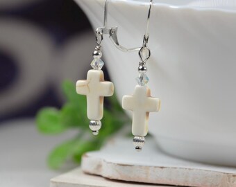 Pendientes de cuentas de cruz blanca: joyería religiosa