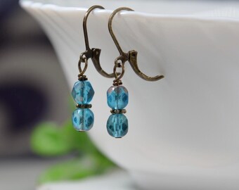 Pendientes de cuentas azules brillantes, joyería para mujer sin níquel, diseño colgante elegante y delicado.