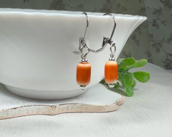 Pendientes colgantes de tubo naranja: Boho Chic sin níquel