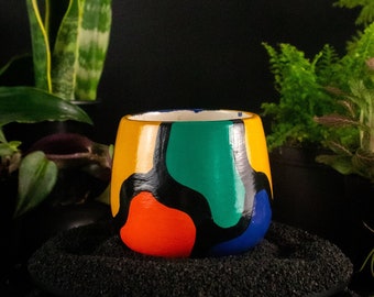 Round Planter Pot | Ceramic | Design: For The 90s