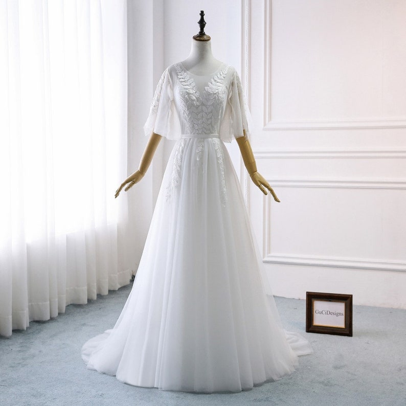 Lace Dress with Puffy Sleeves