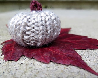 Wee Pumpkin PDF Knitting Pattern