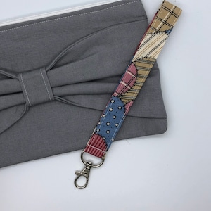 Correa de la muñeca de la llave, accesorio del llavero, pulsera del llavero, soporte del llavero del coche, pulsera del llavero, regalos para las mujeres y los adolescentes- corazón del patchwork