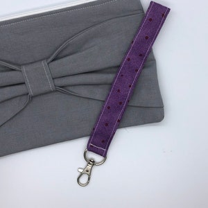 Correa de cadena de llave, llaveros de pulsera, cordón de llave de coche, clip en la correa de la muñeca, soporte del anillo de la llave, regalos para las mujeres y los adolescentes- púrpura oscuro