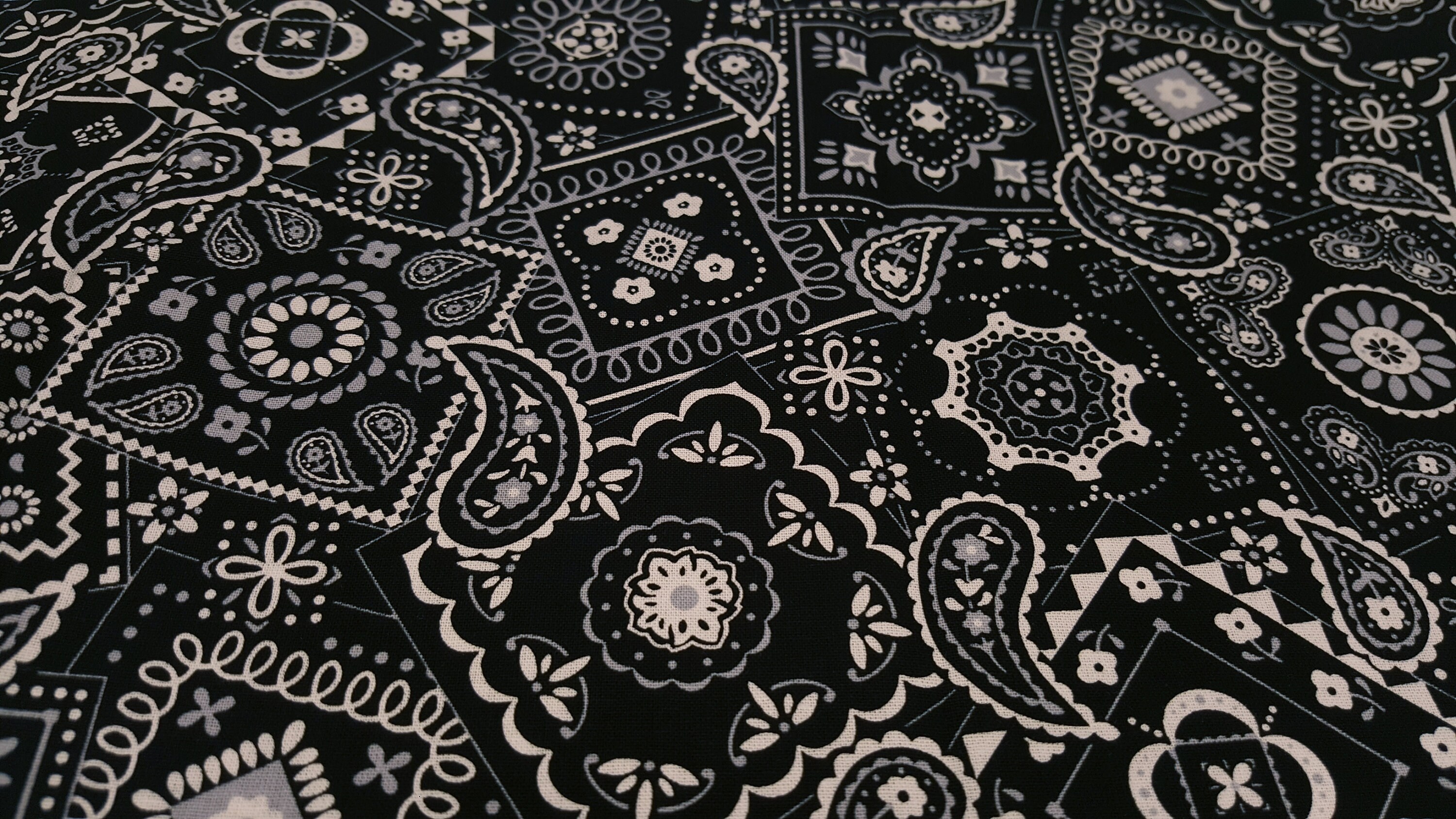 Black and White Handkerchief Paisley Cotton Fabric by the Yard, 44