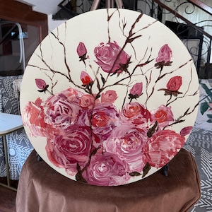 Hand-Painted Floral Roses Painting: Textured Abstract Art on Round Canvas