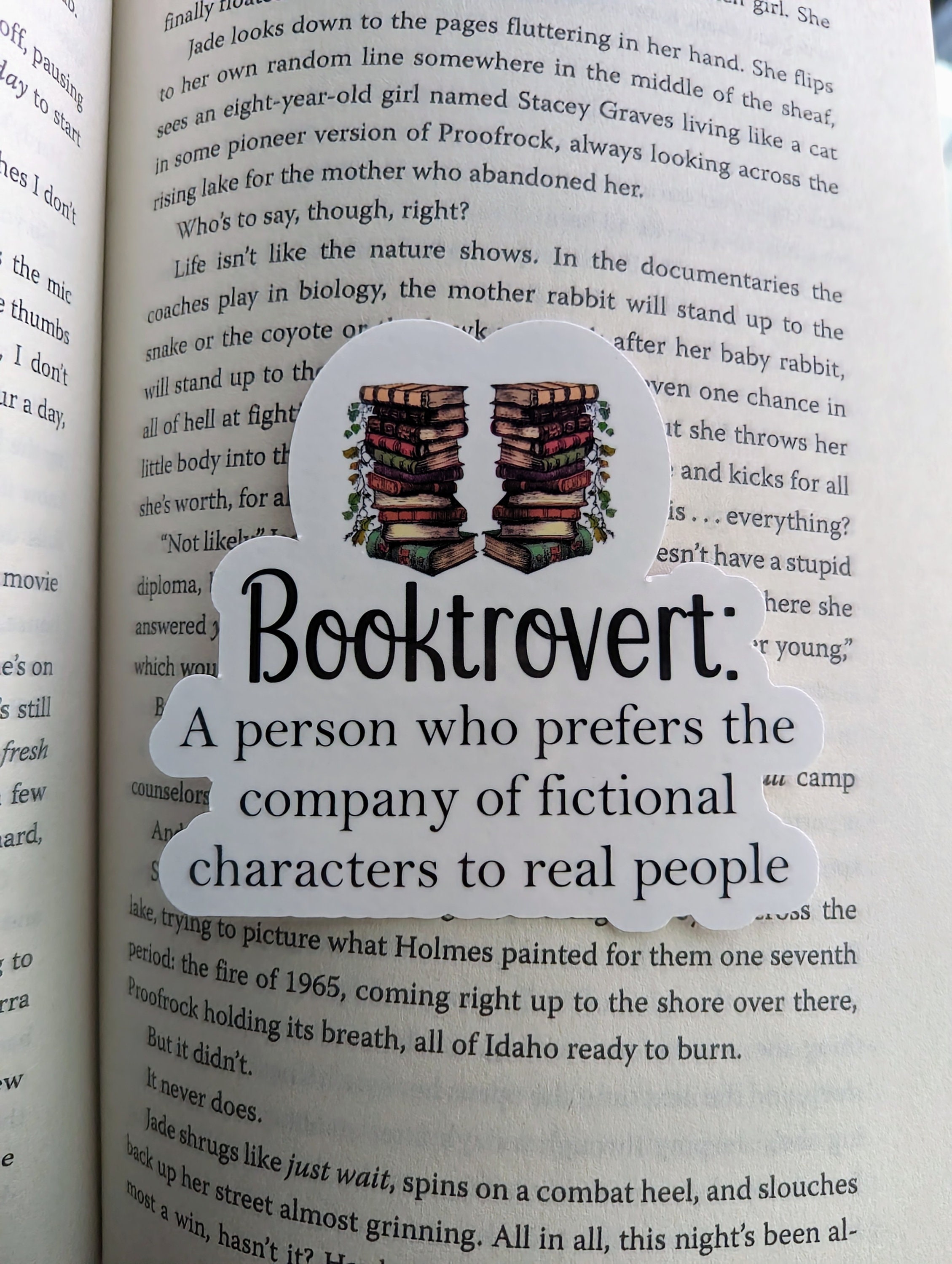 Booktrovert Vinyl Sticker, Book Lover Gift - Etsy