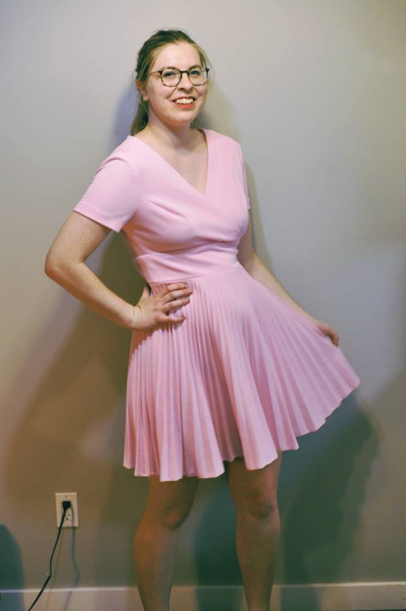 Edith Flagg 1970s vintage polyester pink dress