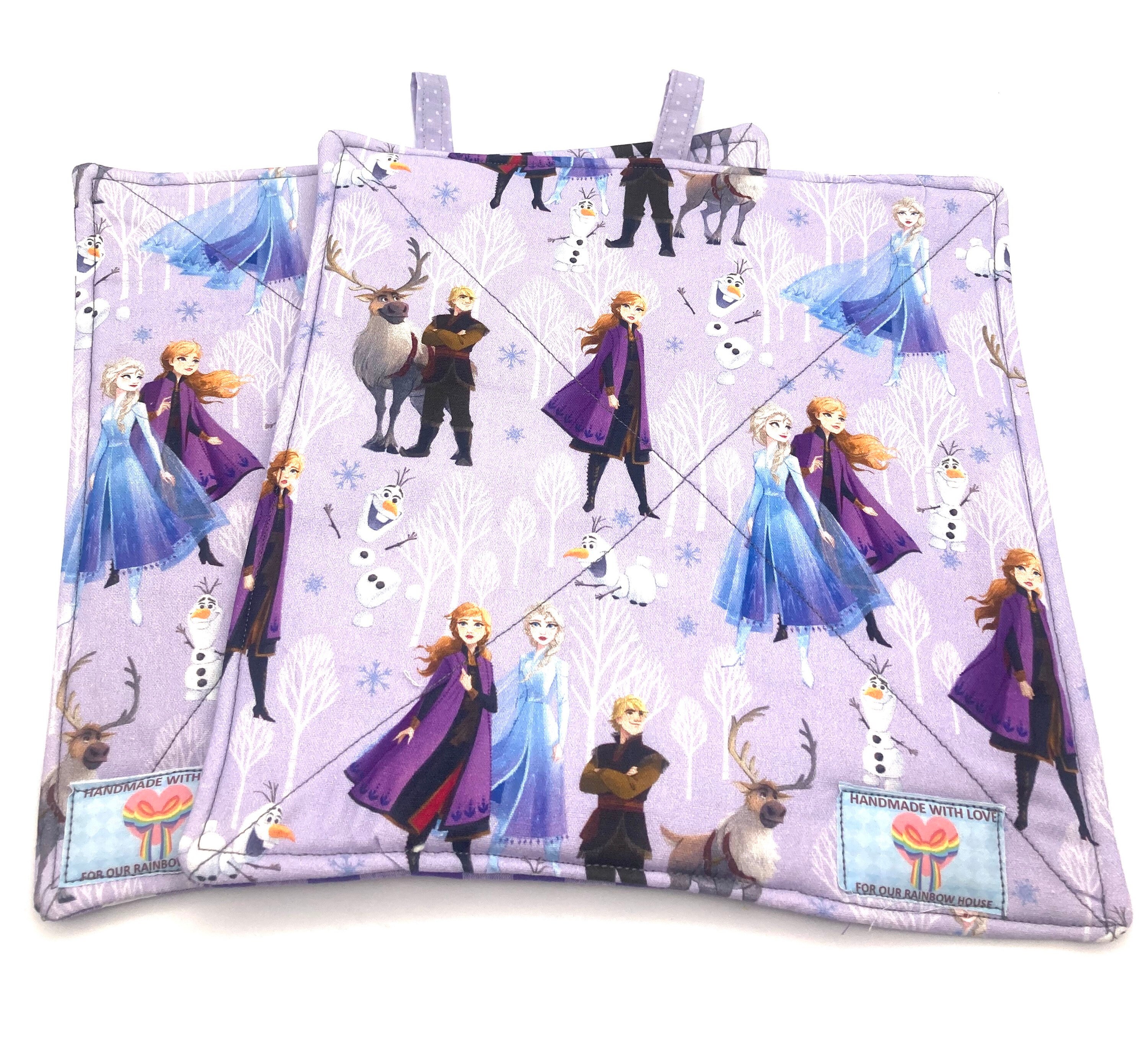 Frozen themed zipper pouches and accessories. Perfect for back Etsy