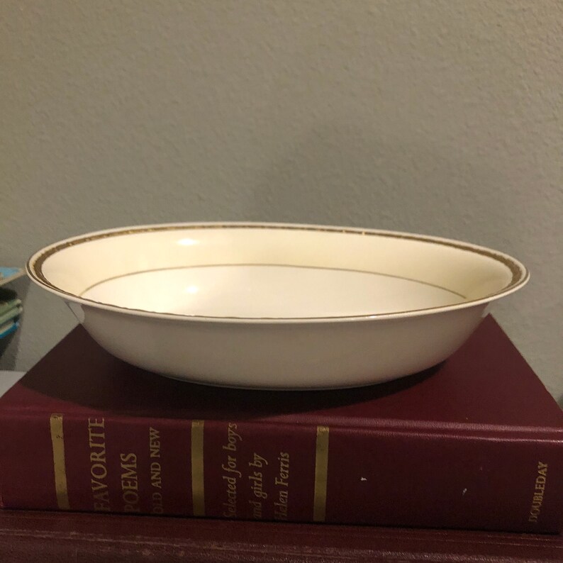 Vintage Homer Laughlin Viceroy Oval Vegetable Bowl Eggshell Georgian Ivory Rim Gold Verge 1942