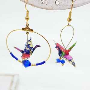 Asymmetrical origami earrings, creole and dangling, Swarovski pearls, Japanese paper, washi cranes, blue and gold