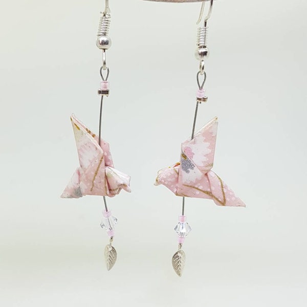 Boucles d'oreilles origami, oiseau colombe, boucles pendantes, papier japonais, perles Swarovski, roses or, washi