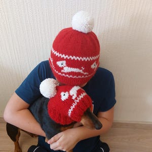 Mom and Dog Snood Hat Set with Pom-Poms, Matching wool warm knitted hats for owner pet dachshund photo shoot costume outfit apparel