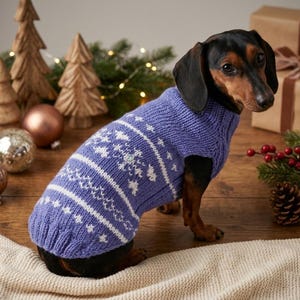 ダックスフンド用セーター、紫色の冬用犬服、雪の結晶柄のニット製ウィーナー犬用ジャンパー、小型犬用ウールコート、手編みのダックスフンド用プルオーバー
