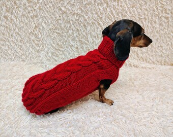 黄色のニット犬用セーター：ダックスフント用の手作りウール混紡服