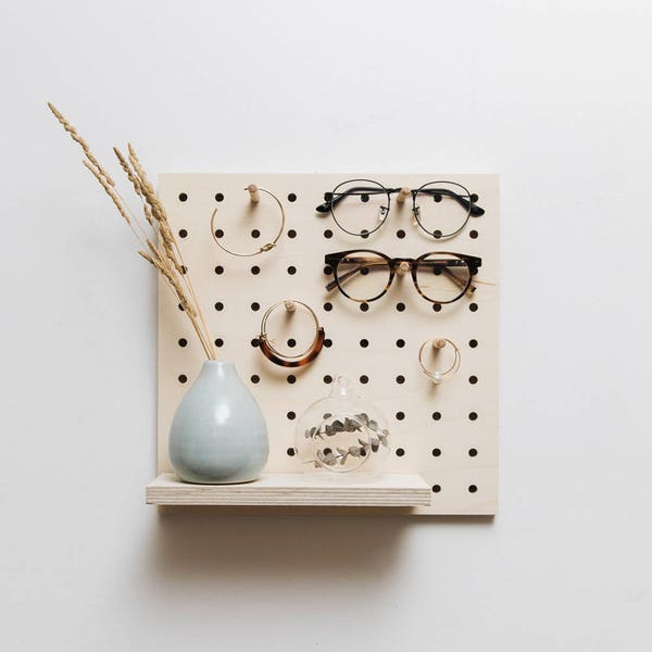 Medium square pegboard