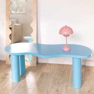 Drewniany stolik kawowy z możliwością dostosowania w kolorze, z okrągłością i pulchnymi nóżkamiBEAR zdjęcie 2
