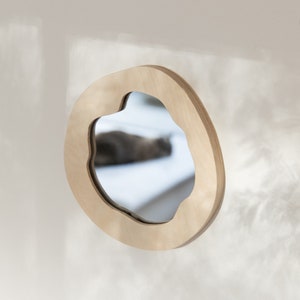 NENUPHAR organic shape mirror image 1