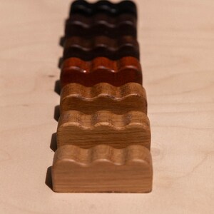 Wavy oak furniture knob image 5