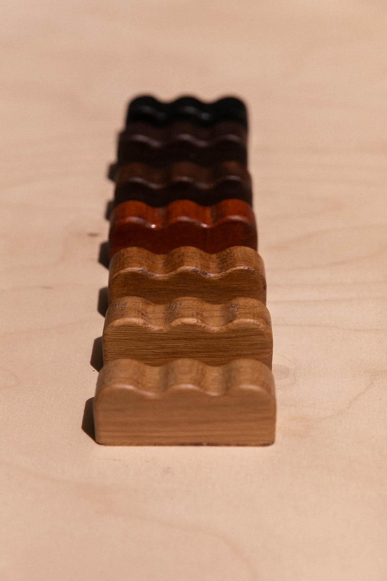 Wavy oak furniture knob image 5