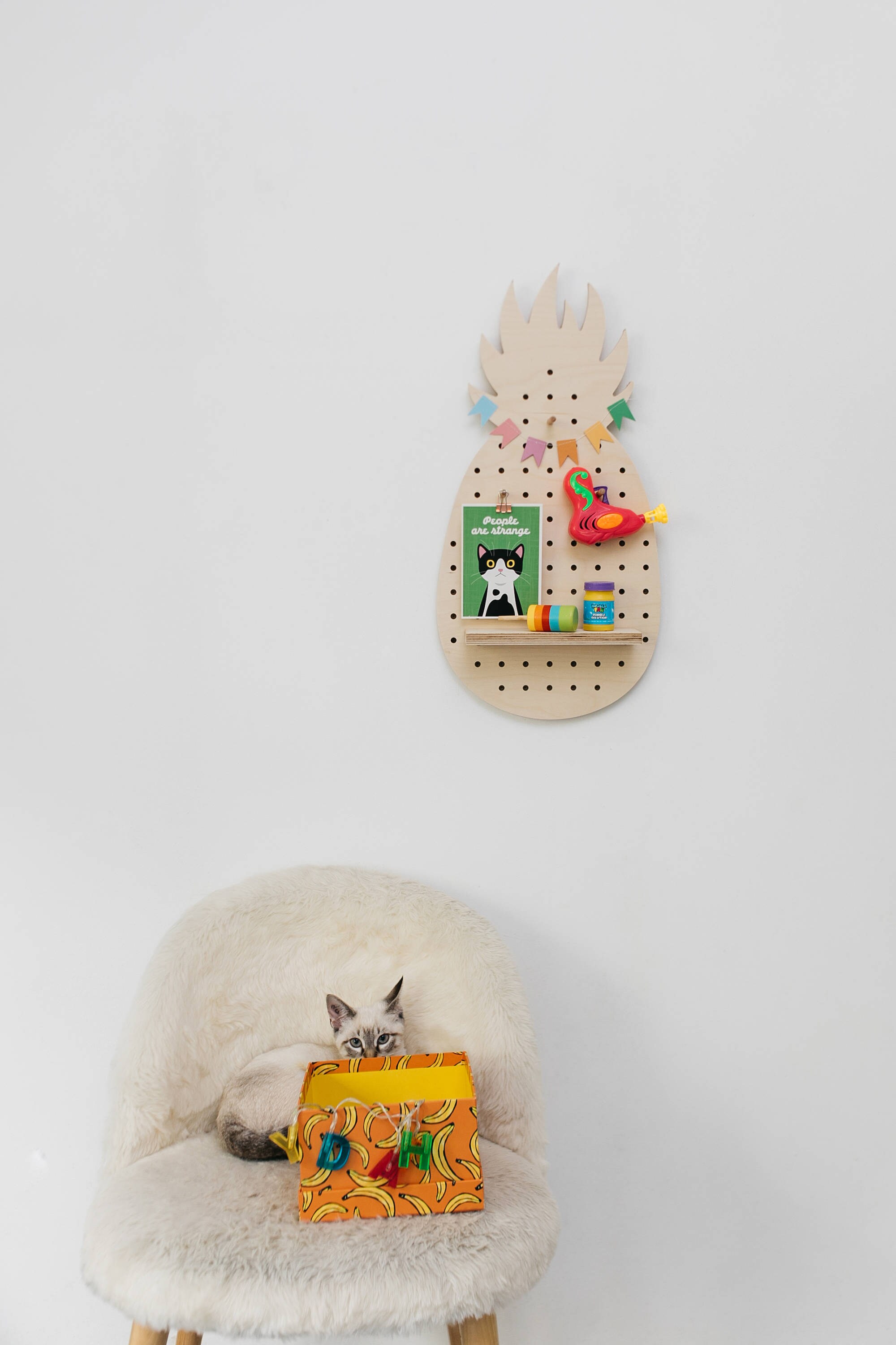 Pegboard Panneau Perforé en Bois Forme d'ananas