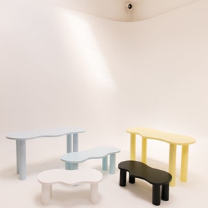 Drewniany stolik kawowy z możliwością dostosowania w kolorze, z okrągłością i pulchnymi nóżkamiBEAR zdjęcie 3